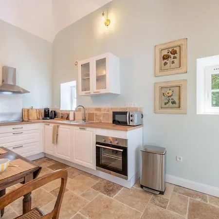 Holiday home Gite De Charme En Foret De Compiegne - 6 Pers, Jardin Clos, Equipements Modernes - Fr-1-526-48 *